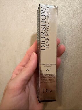 Dior Diorshow Pump 'N' Volume HD Mascara XXL blue pump 255